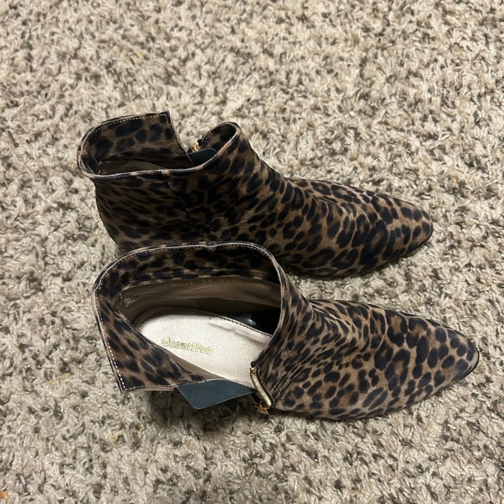 BEAUTIFEEL Alexa Leopard Print Boots Size 39 - Picture 8 of 10